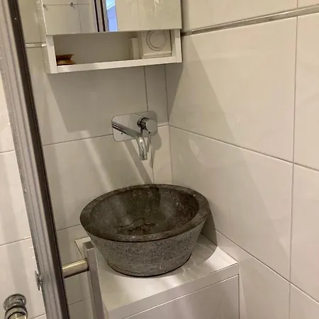 One Bedroom Hoche