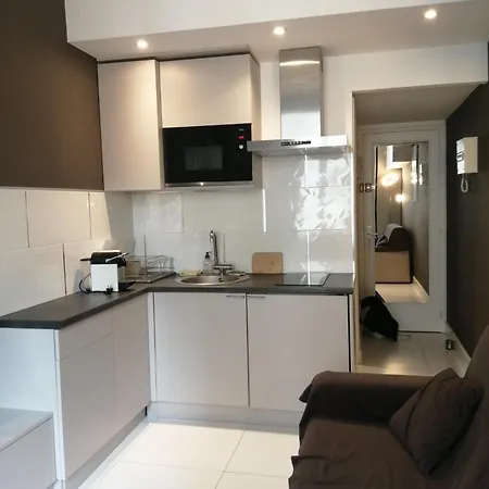 One Bedroom Hoche Appartamento